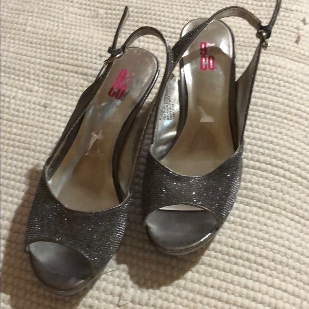 Dress sandal glittery,open toes